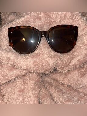 New Brown Leopard Print Sunglasses- Get ready for the warmer weather coming!